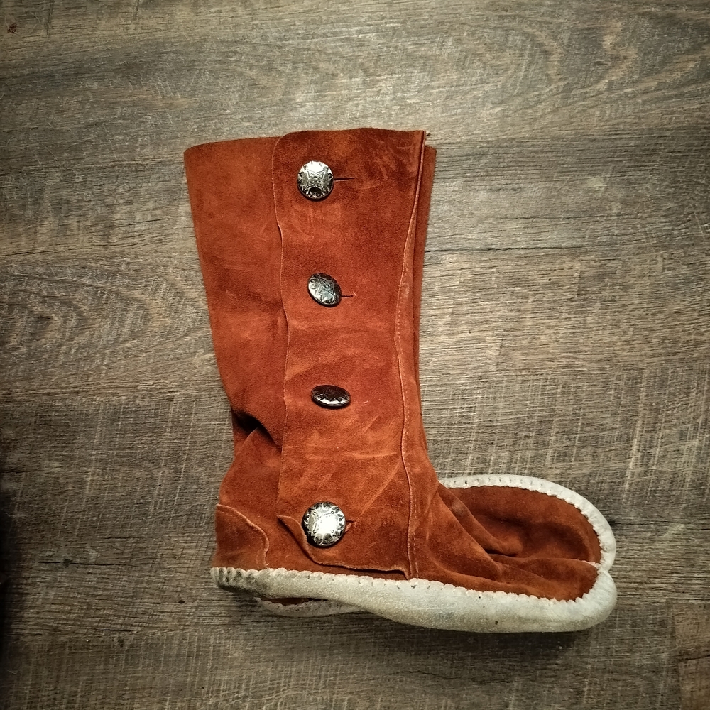 Vintage Taos Brown Suede Buttoned Boots